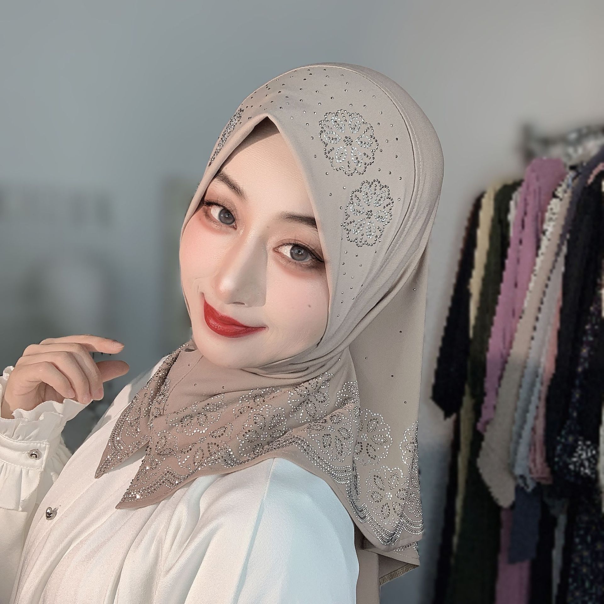 레디 투 웨어 무슬림 히잡 여성용 라인스톤 플로럴 디자 - Women Fashion Designers 리뷰 및 가격